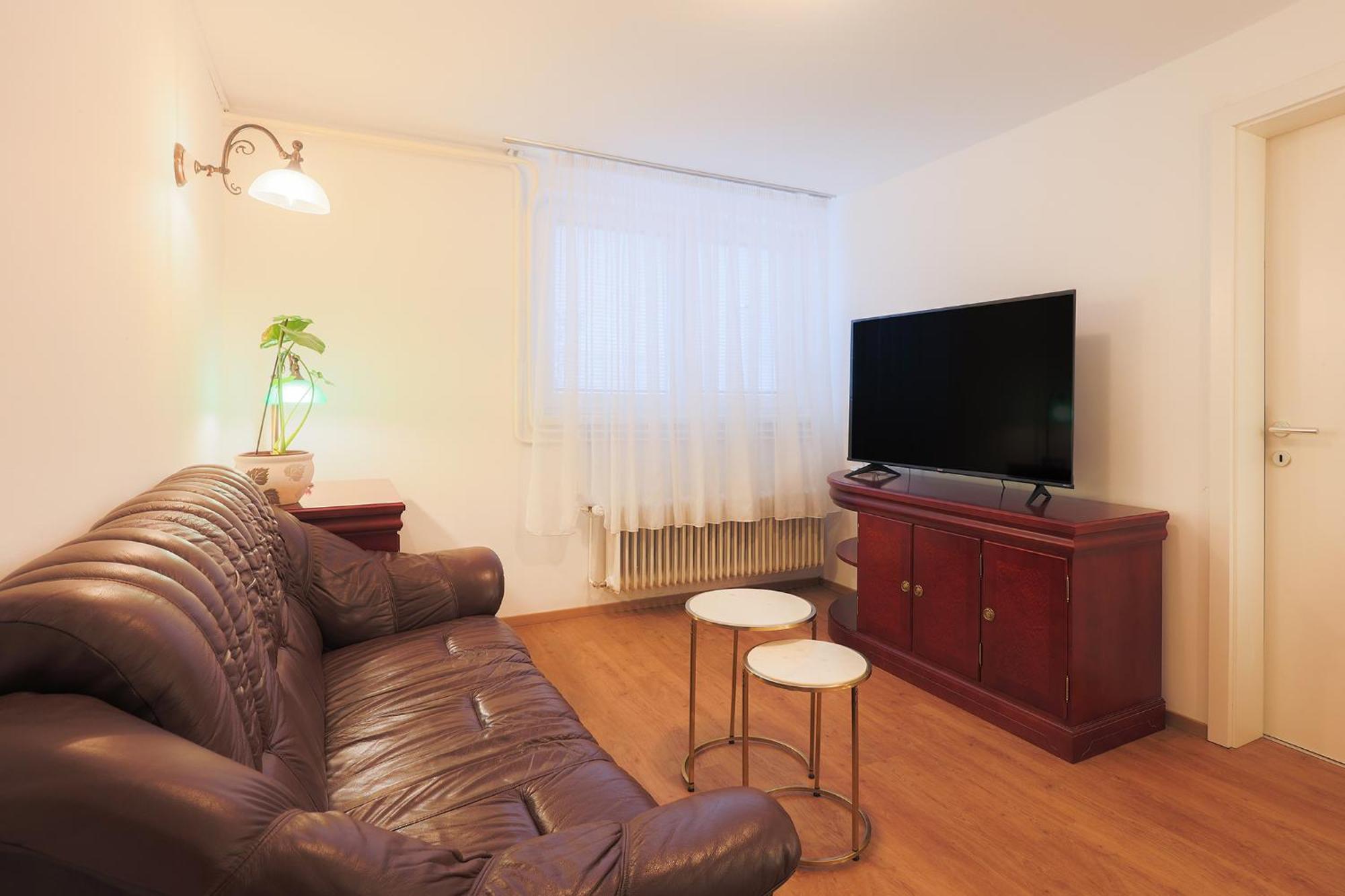 Papas Apartment Lesce  Luaran gambar