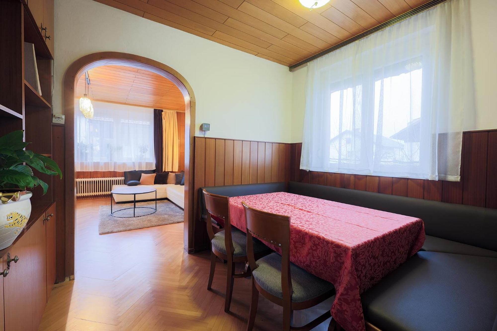 Papas Apartment Lesce  Luaran gambar