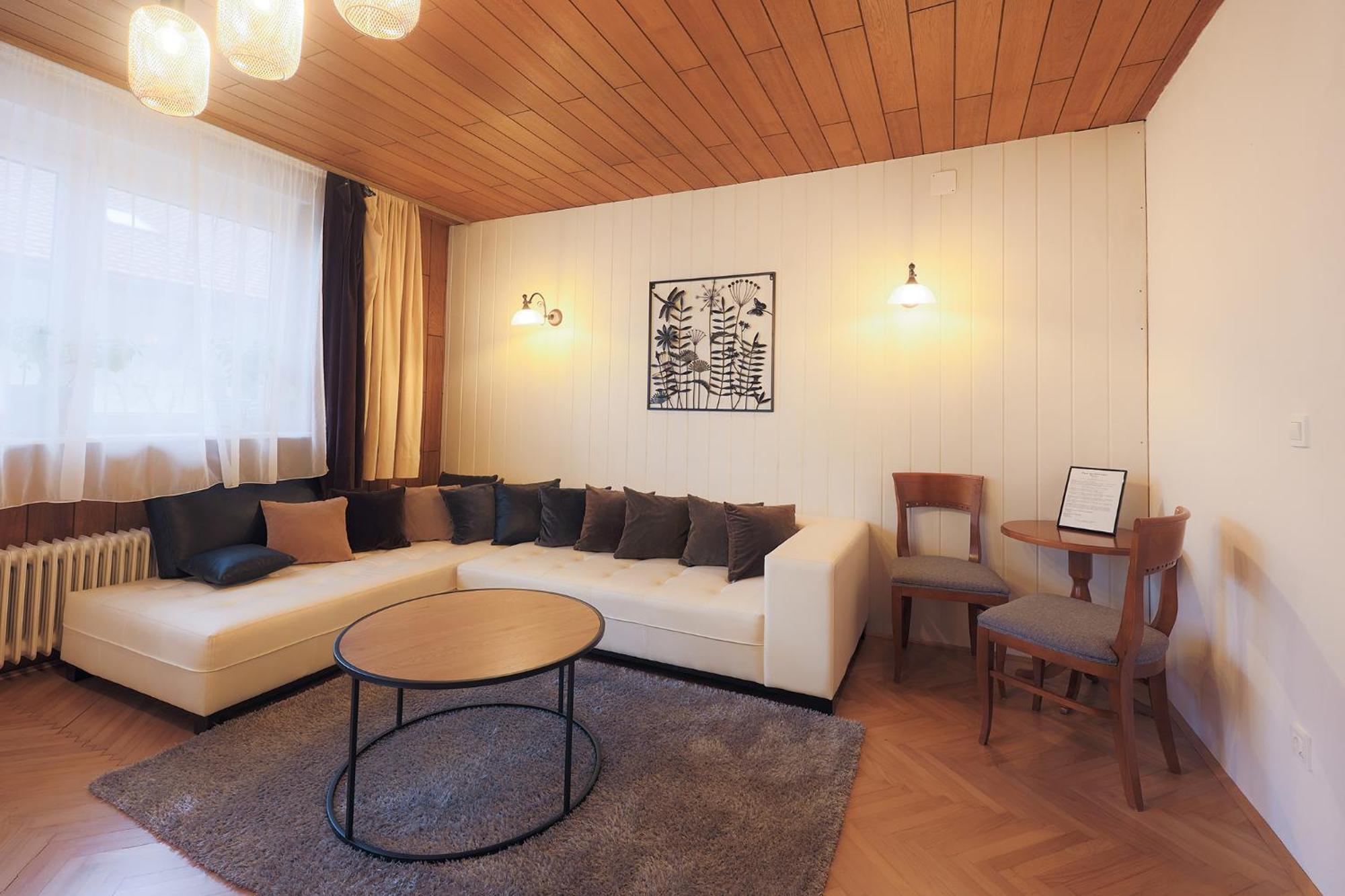 Papas Apartment Lesce  Luaran gambar